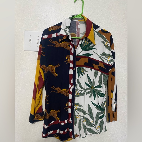 Vintage pattern button- up - Picture 1 of 3